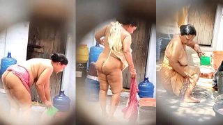 Sexy Bhabhi Bathing Secretly Captured By Neighbour